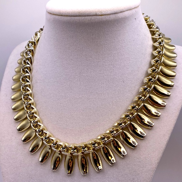 Vintage Lisner 1930s Gold Tone Petal Links Chocker Necklace - Picture 4 of 4